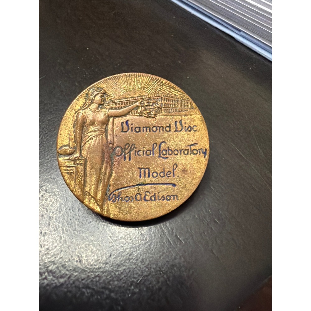 Thomas Edison Diamond Disc Official Laboratory Model Phonograph Medallion Badge
